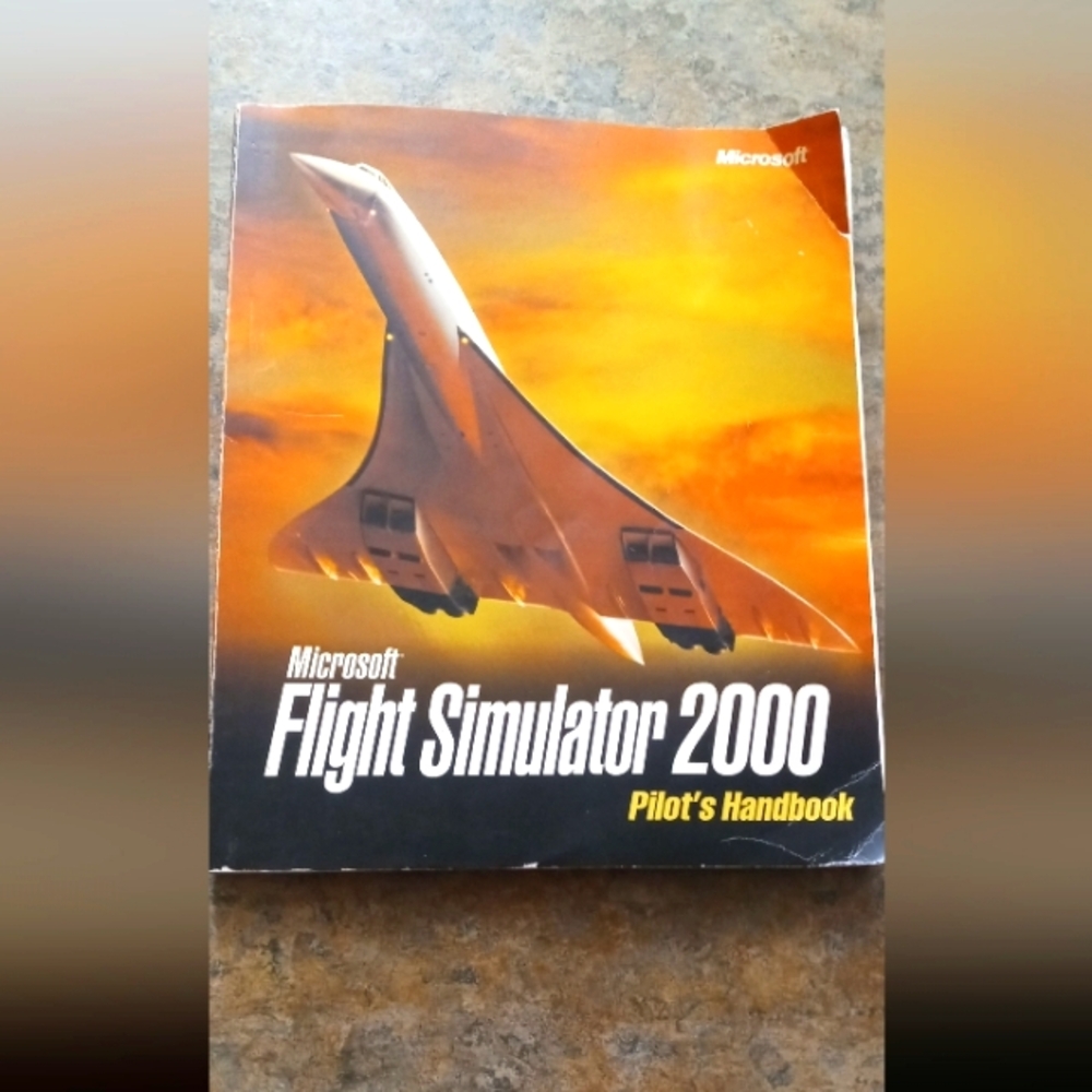 Microsoft Flight Simulator 2000 Pilot's Handbook - Orange Cover